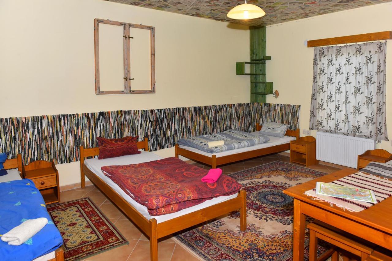 Nyakigláb Villa Szegi Exterior foto