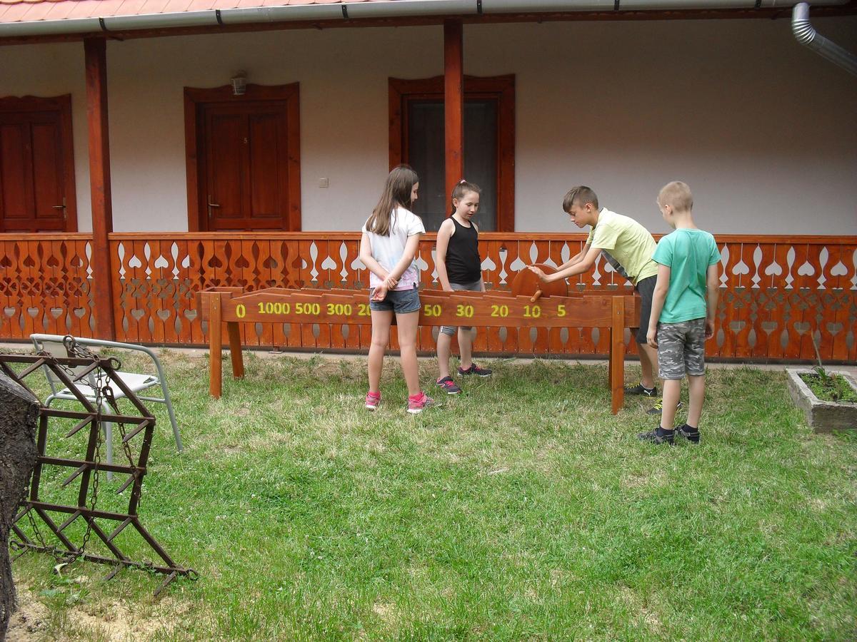 Nyakigláb Villa Szegi Exterior foto